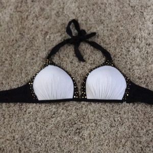 Victoria’s Secret bikini top